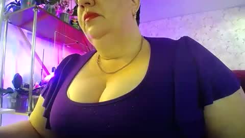 Lady Gloria online show from May 12, 6:00 am