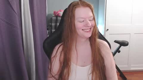 Snapshot of lady_inari chatting on October 21, 8:45 pm Angelika online show from October 21, 8:45 pm