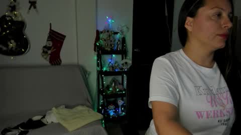 Sophie   online show from December 17, 5:03 am