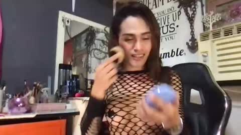 M MMY online show from June 6, 12:44 pm