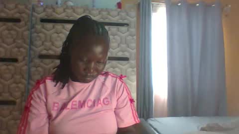 lindah32 online show from November 16, 7:10 am