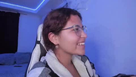  Lady  online show from October 12, 7:34 am