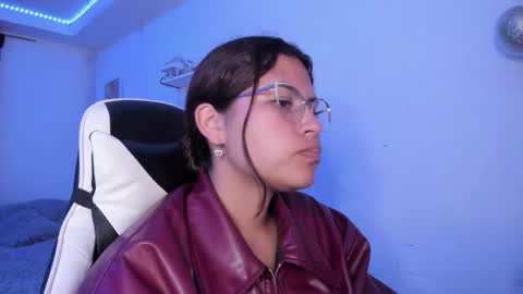  Lady  online show from December 4, 3:06 am