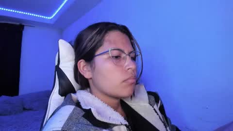  Lady  online show from February 27, 3:32 am