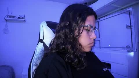  Lady  online show from April 19, 4:24 am