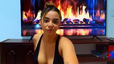 Hello im lady nice to meet you  online show from May 25, 6:36 pm