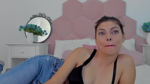 Lia online show from January 8, 8:16 am