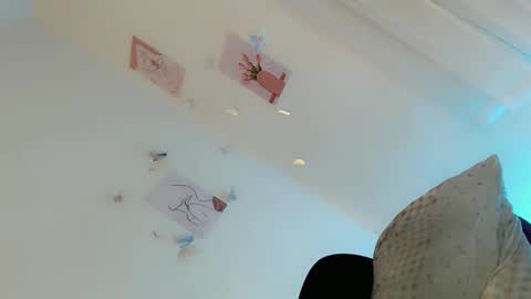 its Katniss online show from February 25, 1:25 pm