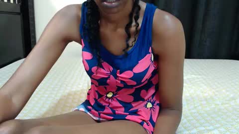 ladyqeeen online show from April 15, 7:58 pm