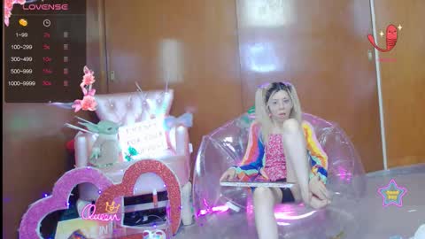 Skinnygirl online show from March 19, 1:00 am