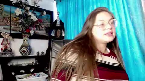 laia_hadid online show from February 9, 6:00 pm