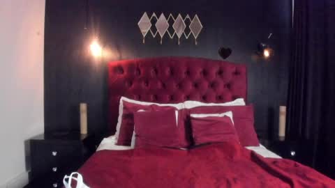 Laia  online show from April 17, 11:56 am