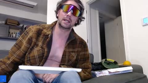 Snapshot of laidback_and_chill chatting on March 10, 7:44 am Rick online show from March 10, 7:44 am