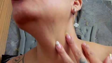 Lailacastillo online show from April 23, 12:29 pm