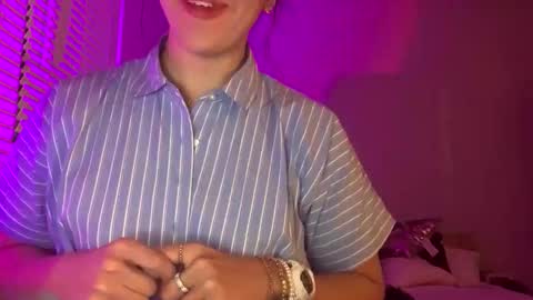 Lainey online show from March 29, 2:24 am