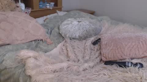 Naomi Rose online show from February 5, 5:31 pm