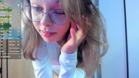 Julia online show from January 11, 8:37 pm