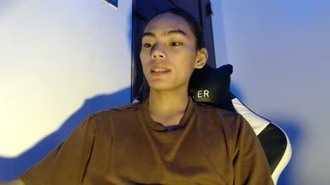 lalakinghugecock_2 online show from September 18, 8:24 pm