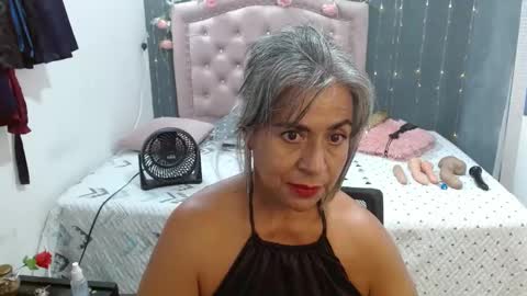 Snapshot of lalisha_96 chatting on October 5, 12:19 am lalisha online show from October 5, 12:19 am