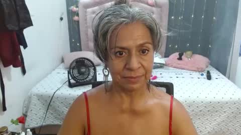 Snapshot of lalisha_96 chatting on October 22, 11:50 pm lalisha online show from October 22, 11:50 pm