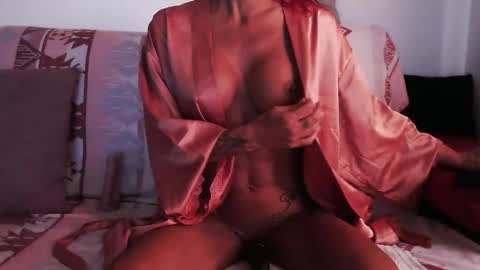 Lola online show from November 11, 7:43 am