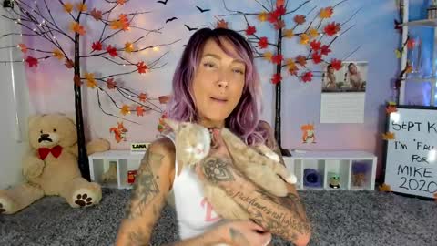 Lana Del Bae online show from September 10, 2:12 am