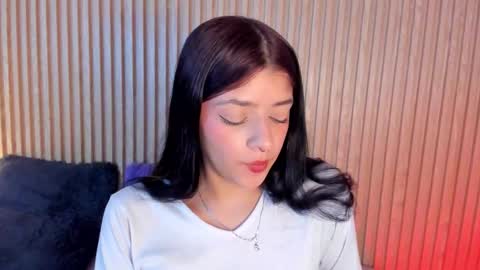 ... .          . ... online show from October 27, 1:44 pm