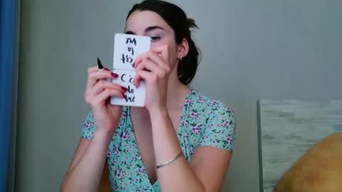 lana_gl online show from June 4, 9:59 am