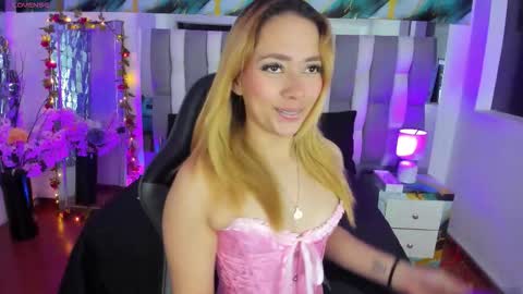 Lana online show from January 8, 5:35 am