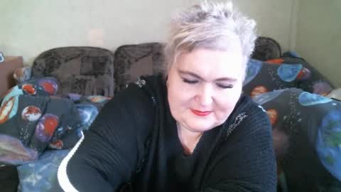 lanacat555 online show from April 21, 4:25 pm