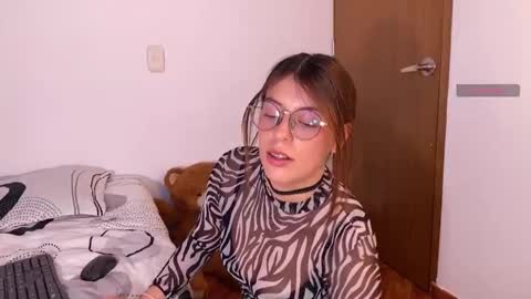 Lanadekievit online show from November 19, 11:58 pm