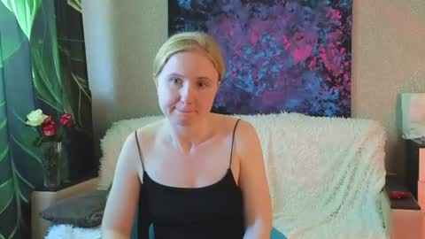 LanaviSmith online show from July 15, 10:42 am