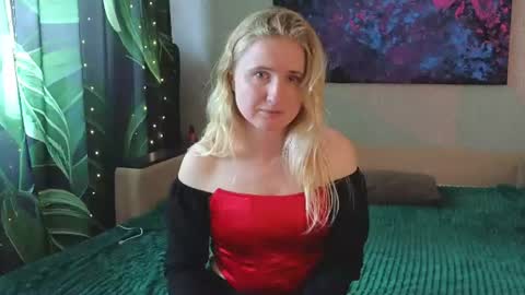 LanaviSmith online show from July 2, 6:29 am