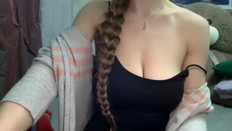 langoria online show from October 12, 3:37 pm