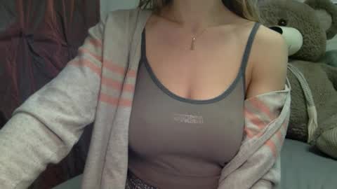 langoria online show from October 5, 8:27 pm