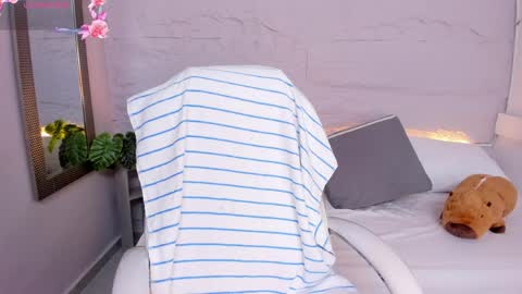 Lanna online show from April 11, 11:36 am