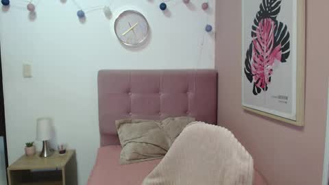 Lanna online show from March 19, 1:38 pm