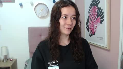 Lanna online show from February 2, 1:19 pm