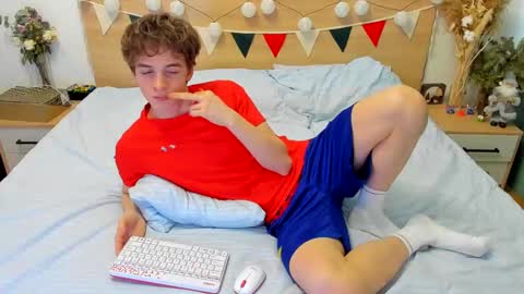 Fandi online show from February 25, 1:32 pm