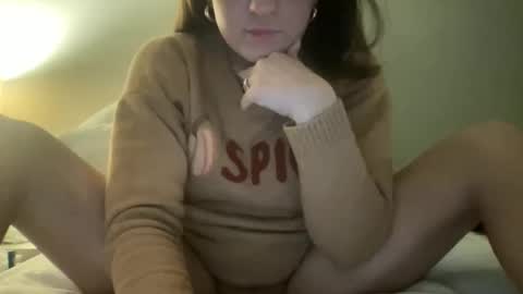 Lany Banks online show from November 27, 6:21 am