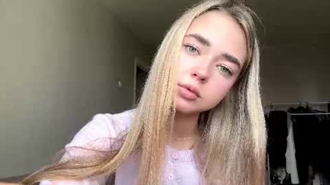 Nora online show from July 10, 7:57 am