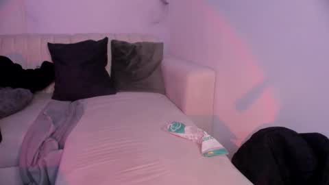 Lara Madisson online show from September 18, 7:01 am