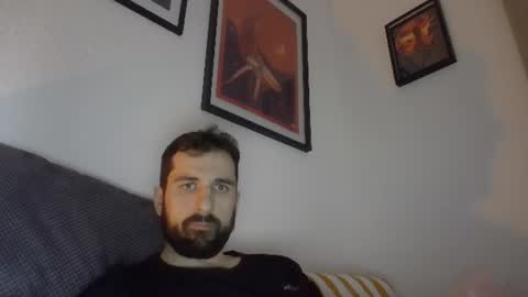 laraaan online show from June 19, 6:47 pm
