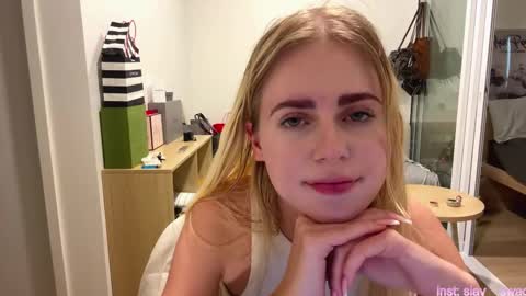 Stella online show from March 5, 10:24 am