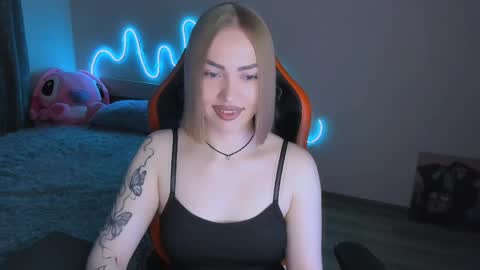 LaraKrein lk online show from April 6, 3:46 pm