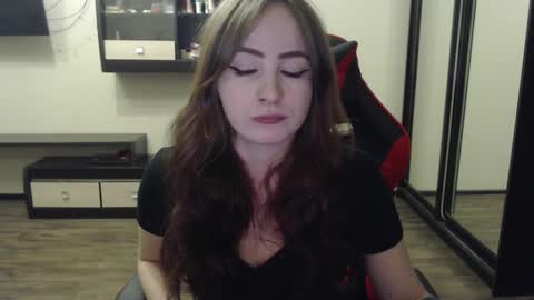 Laralianna online show from February 25, 4:04 pm