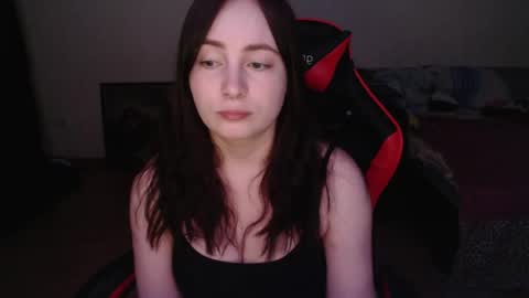 Laralianna online show from April 1, 7:55 pm