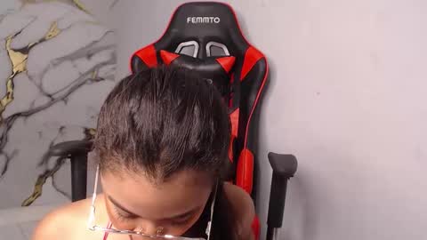 laralmanza online show from March 9, 3:05 pm