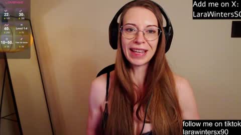 larawinters online show from June 14, 9:06 pm
