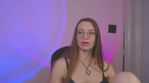 larawintersxxx online show from March 9, 9:41 pm